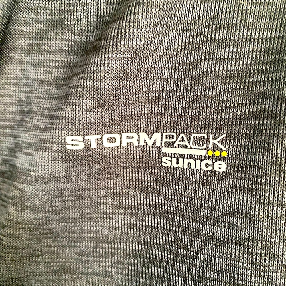 2/$40 Sunice StormPack Men’s Medium Golf 1/4 Zip Sweater
